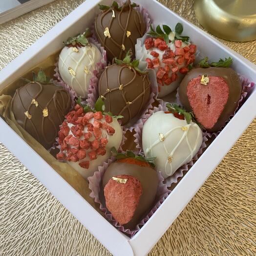 Клубника для самой прекрасной девушки