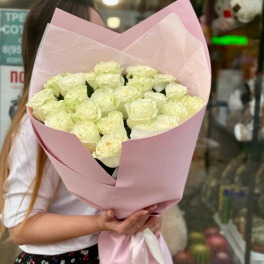 Роза Эквадор 70см белая