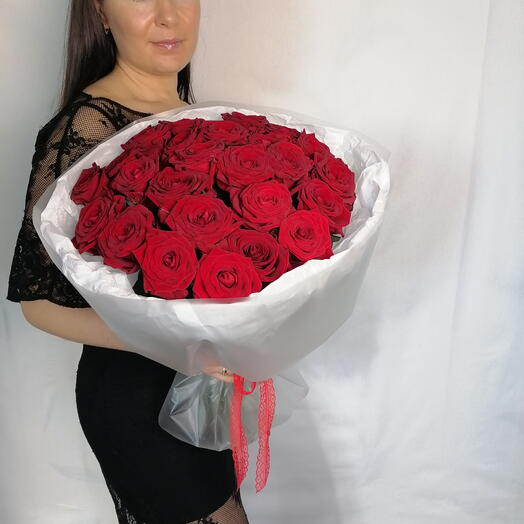 🌹Премиум букет  из 25 красных роз в дизайнерском оформлении к 8 марта🌹
