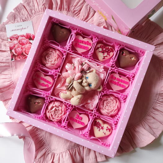 Шоколадные конфеты в подарок маме на день рождения