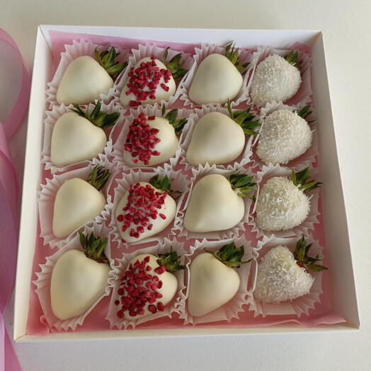 Клубника в шоколаде " В белом шоколаде"