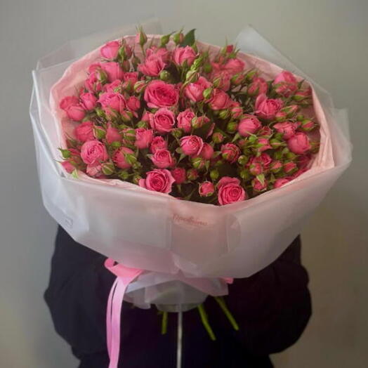 Букет из 11 кустовых пионовиных роз