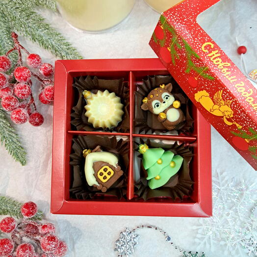Новогодний подарочный набор из четырех шоколадных конфет (номер 1)