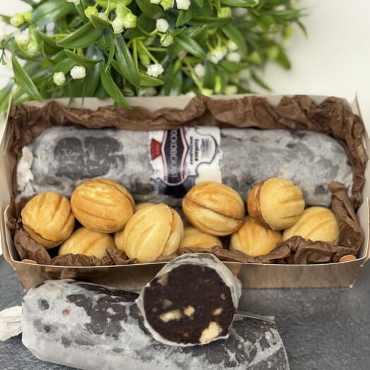 Сладкая колбаса и орешки в наборе