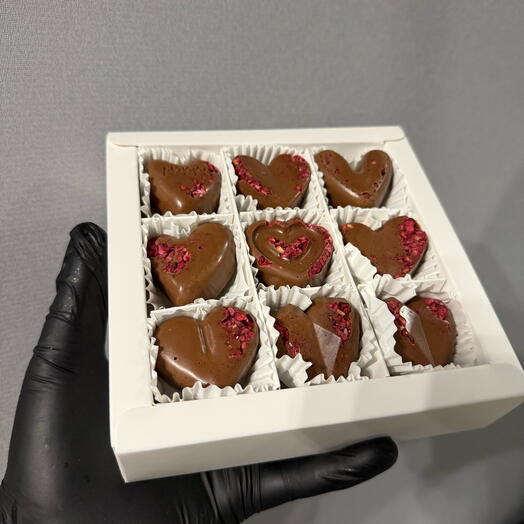 Набор шоколадных сердечек из бельгийского шоколада