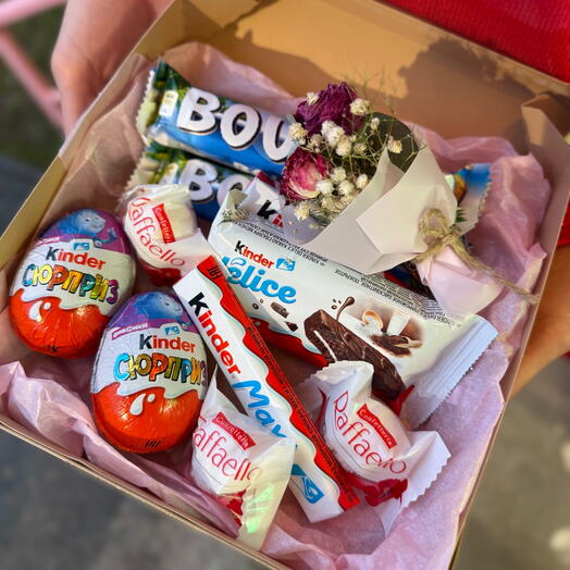 Коробочка со сладостями