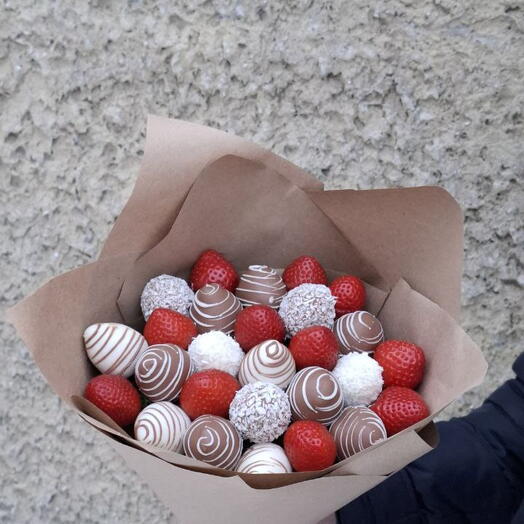Букет из клубники в шоколаде (500 гр)