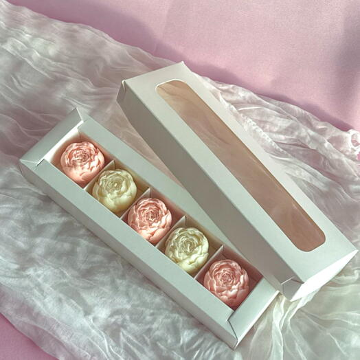 Подарочный набор свечей – 5 пионов с ароматом магнолии и пиона