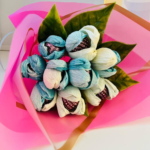 Тюльпаны с конфетами Коркунов