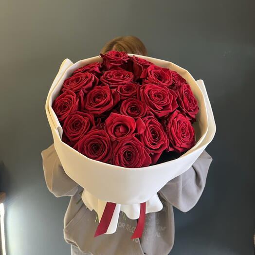 Букет из 19 красных роз♥️