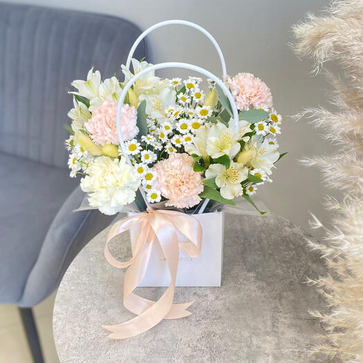 Весенняя композиция с ромашкой 🌸