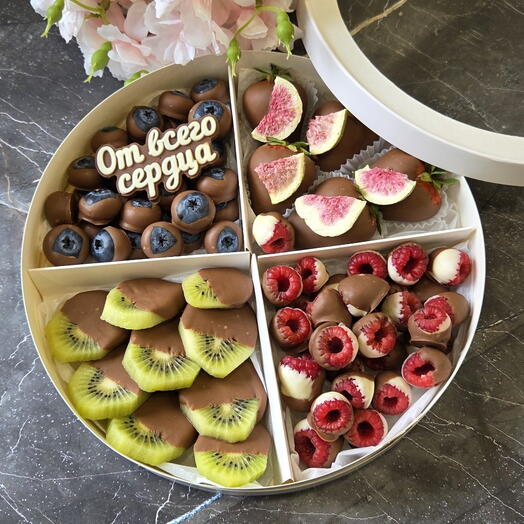 Клубника в шоколаде " От всего сердца 😍"