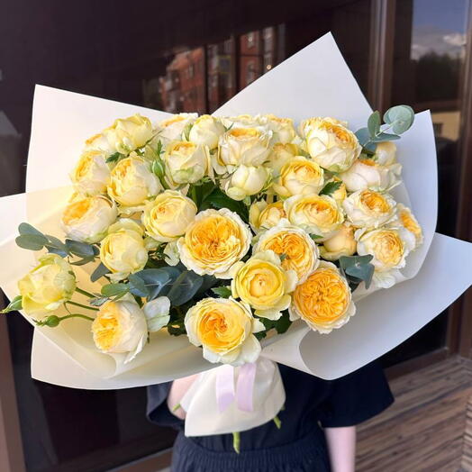 Букет с солнечной кустовой розой «Для самой любимой»💛