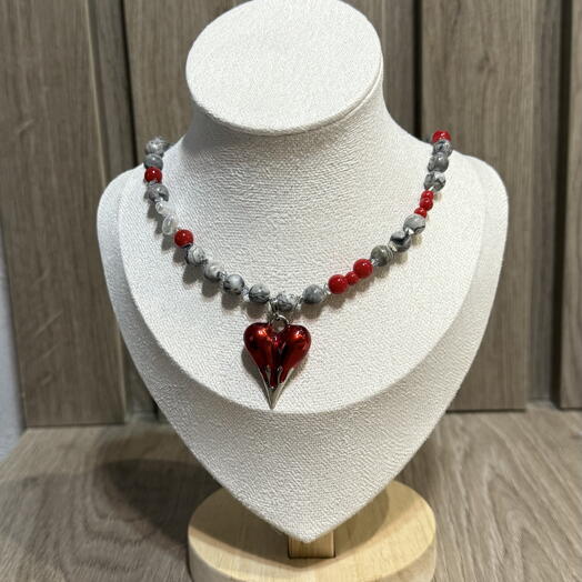Колье Алое сердце