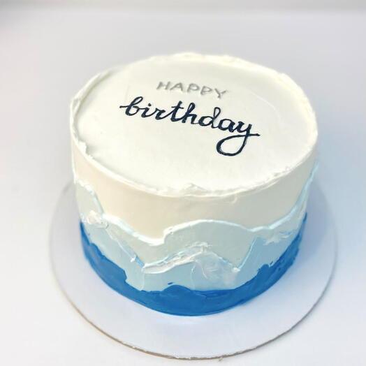 Стильный торт «Happy Birthday» в бело-голубых оттенках
