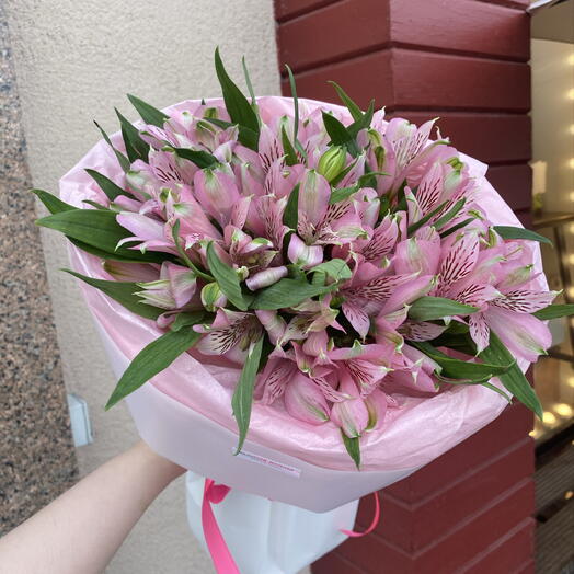 🌸Розовый букетик из стойкой альстромерии Bloom Room