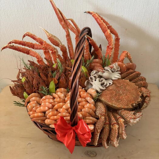 Премиальная корзина с раками, крабом, клешнями, осьминогом 38 см