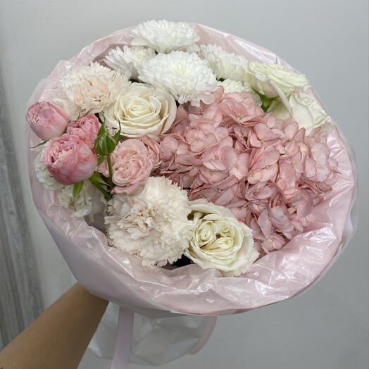 Изящный букет Bloom room🌸🌿гортензия, роза, диантус, хризантема