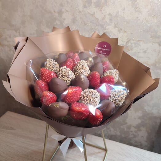 Клубника в шоколаде букет на день рождения