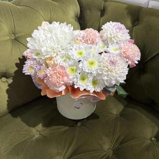 Композиция с георгинами и хризантемой 🌸