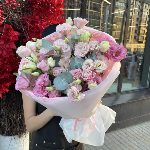 Стильный букет сезонной эустомы💗