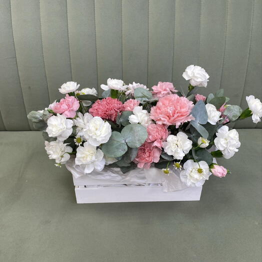 Композиция из диантусов и эвкалипта🌿