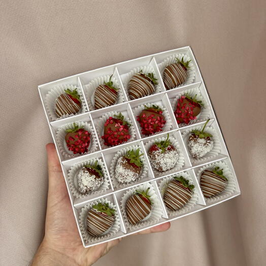 Клубника в шоколаде люкс 16 шт