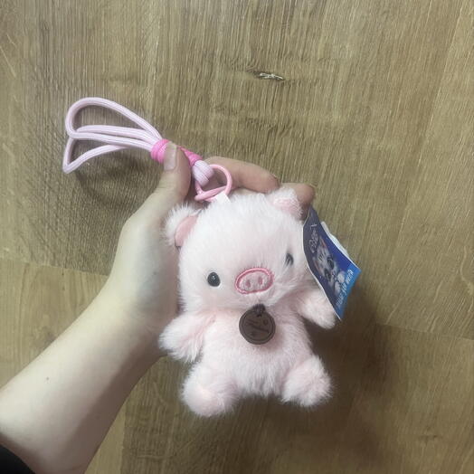 брелок свинка