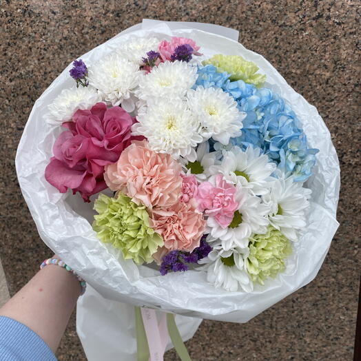 Красочный дофаминовый букет BLOOM ROOM