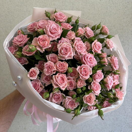 Нежный букет пионовидных кустовых роз ♥️