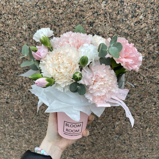 🌸 Кофейный стаканчик с диантусами BLOOM ROOM