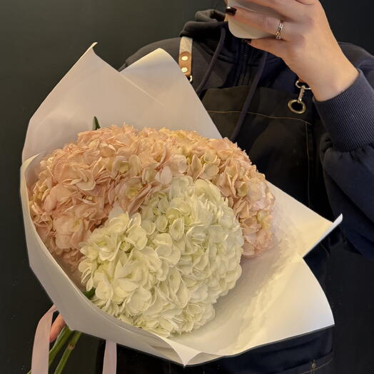 Букет из 3 гортензий 🌸