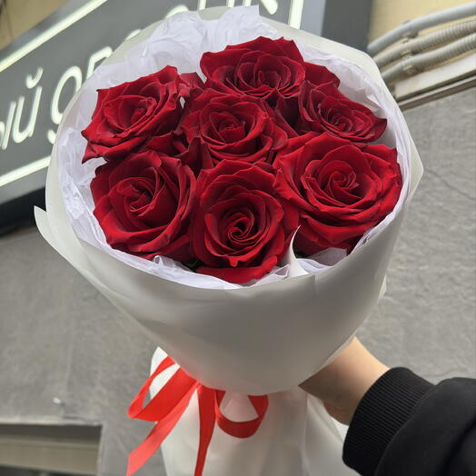 Букет из 7 красных роз️ ️
