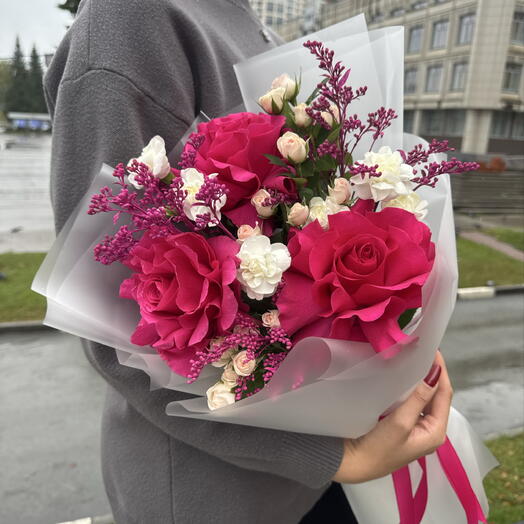 Букет французских и кустовых роз