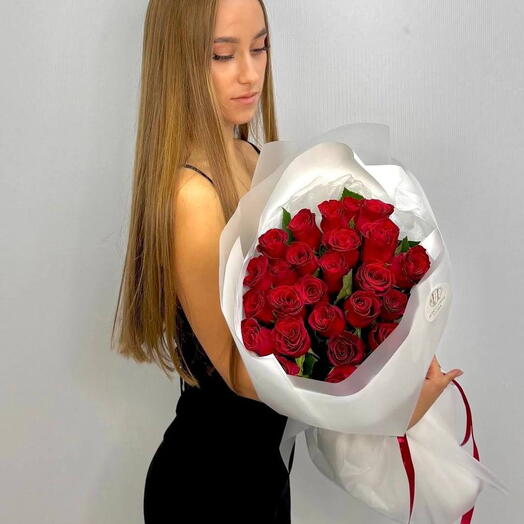 Монобукет из 25 красной Кенийской розы "Родос"