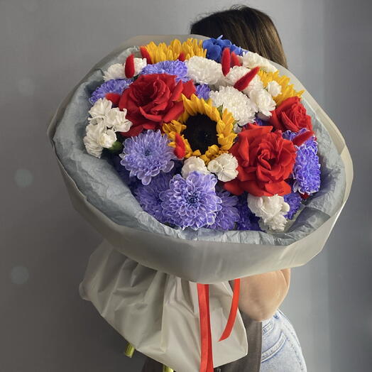 Букет дофаминовый 🩷💜💙 синяя гортензия 🌸 алая французская Роза 🥐🥐🥐 яркие подсолнухи 🌻🌻🌻