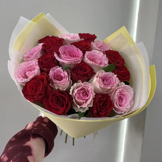 Моно букет микс роз 21 шт