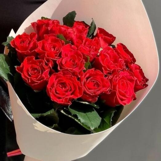 Ramo de 15 rosas rojas
