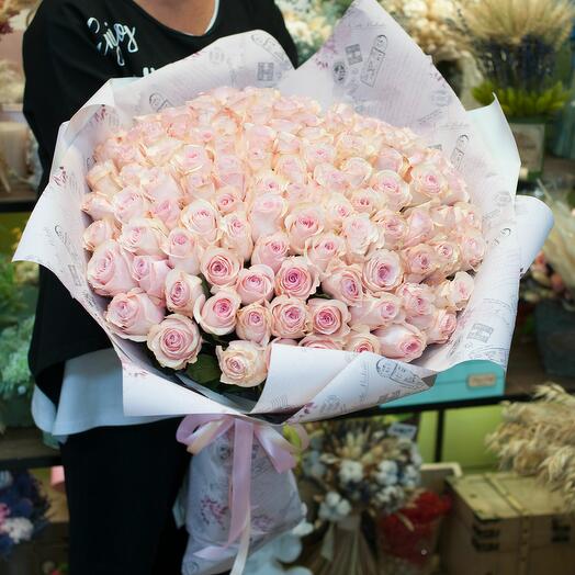 Un ramo de 101 rosas rosas de Novia