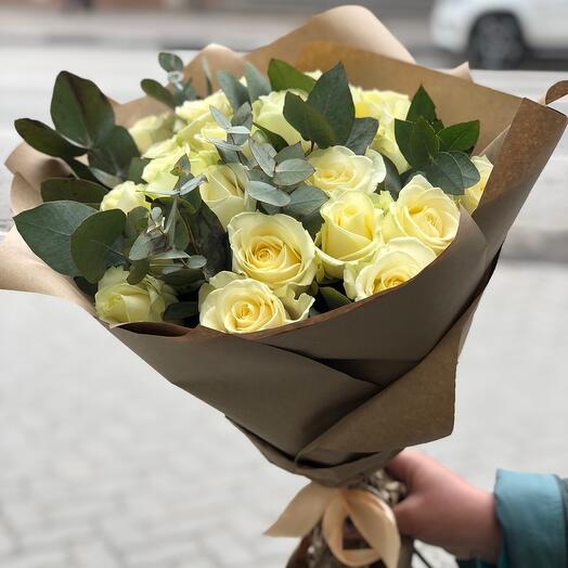 Букет из белых роз «Шампань»