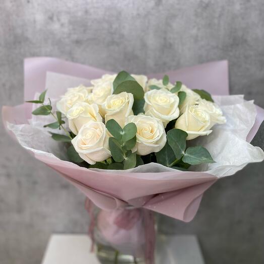 Ramo de 15 rosas cremosas