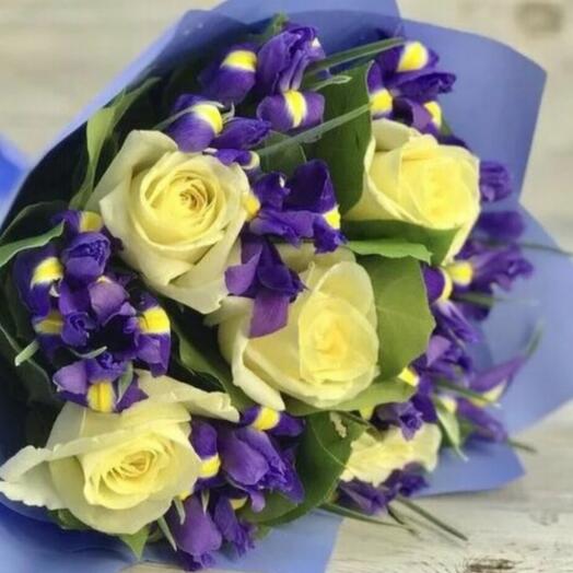 Bouquet of roses and irises "leila"
