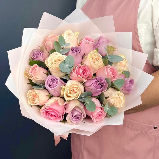 Ramo de rosas delicadas (21 piezas)