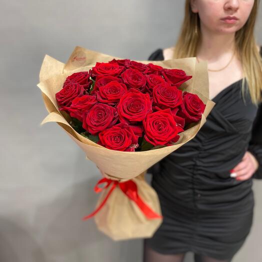 Bouquet of 19 red roses in craft