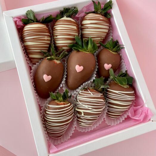 Chocolate-covered strawberries 9 pcs