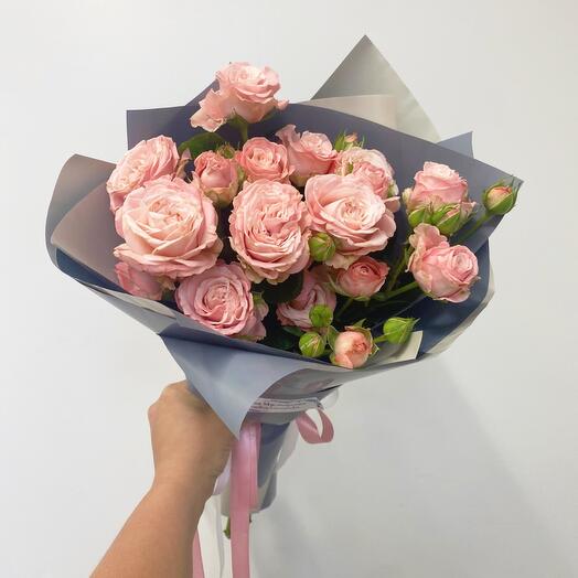 Ramo de rosas peonías