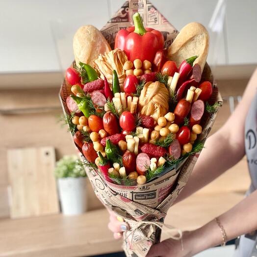 Букет из колбас и сыра «Ассорти»