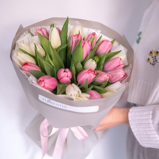 Buket od belih i rozih lala (25 pcs.)