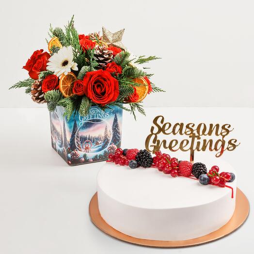 Vanilla Berry Cake with Christmas Flowers