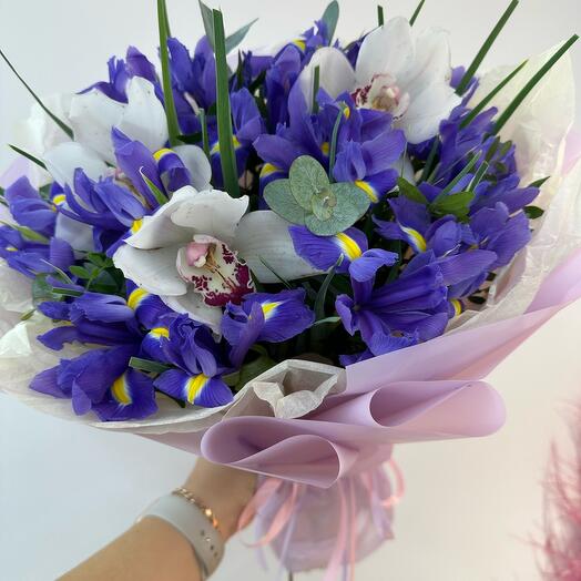 Bouquet of irises